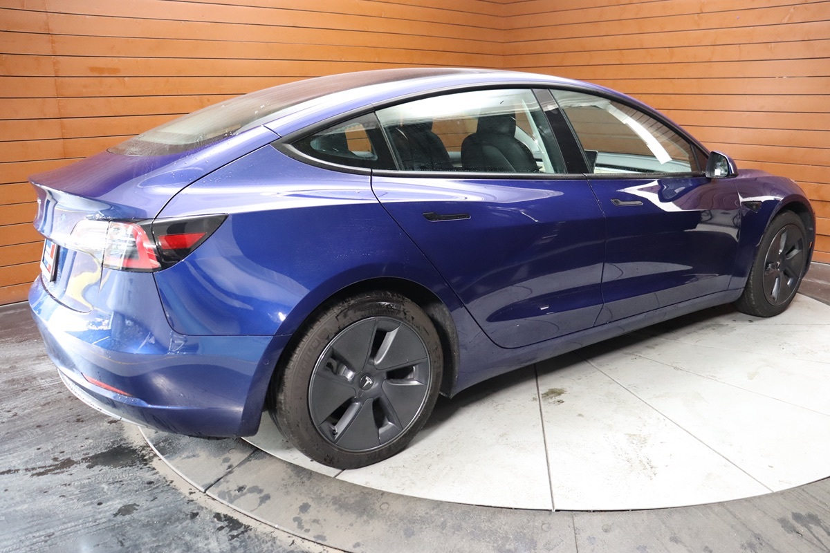 2022 Tesla Model 3 photo 18