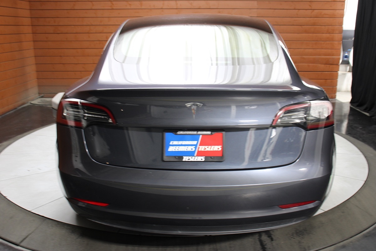 2023 Tesla Model 3 photo 10