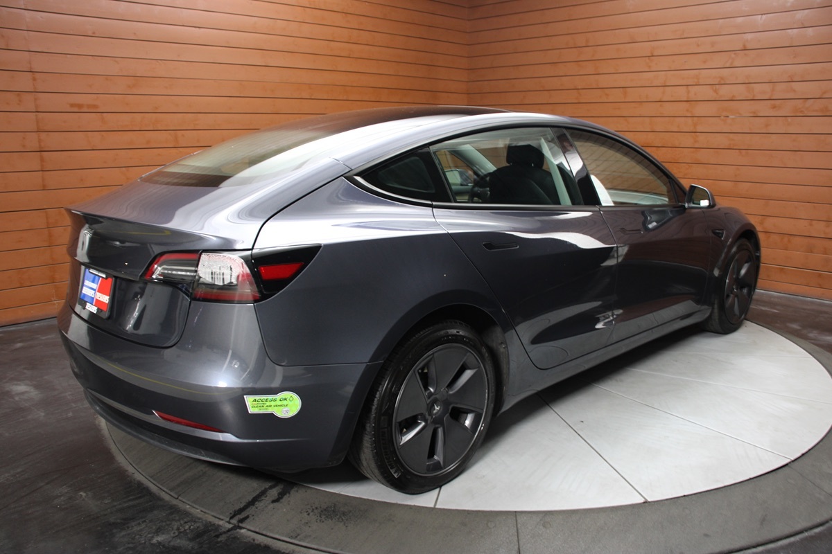 2023 Tesla Model 3 photo 15