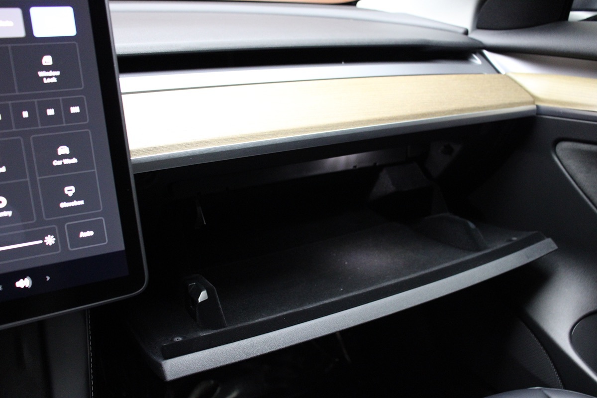 2023 Tesla Model 3 photo 26