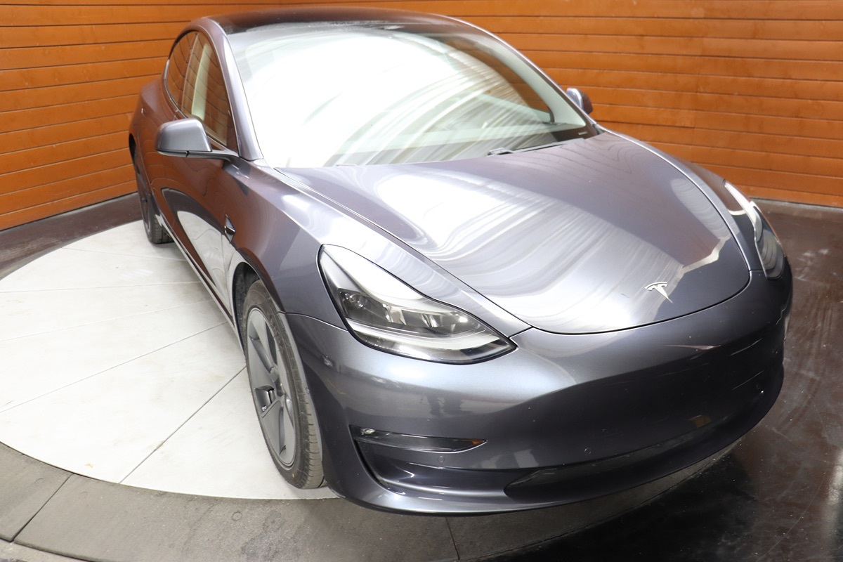 2023 Tesla Model 3 photo 16