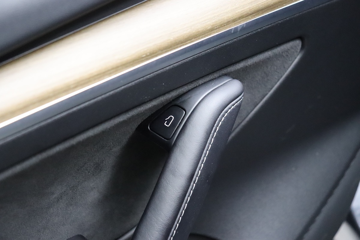 2023 Tesla Model 3 photo 28