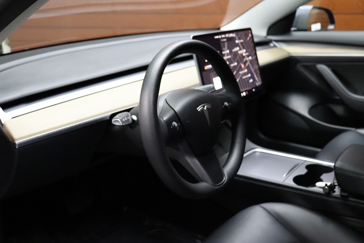 2023 Tesla Model 3 photo 30