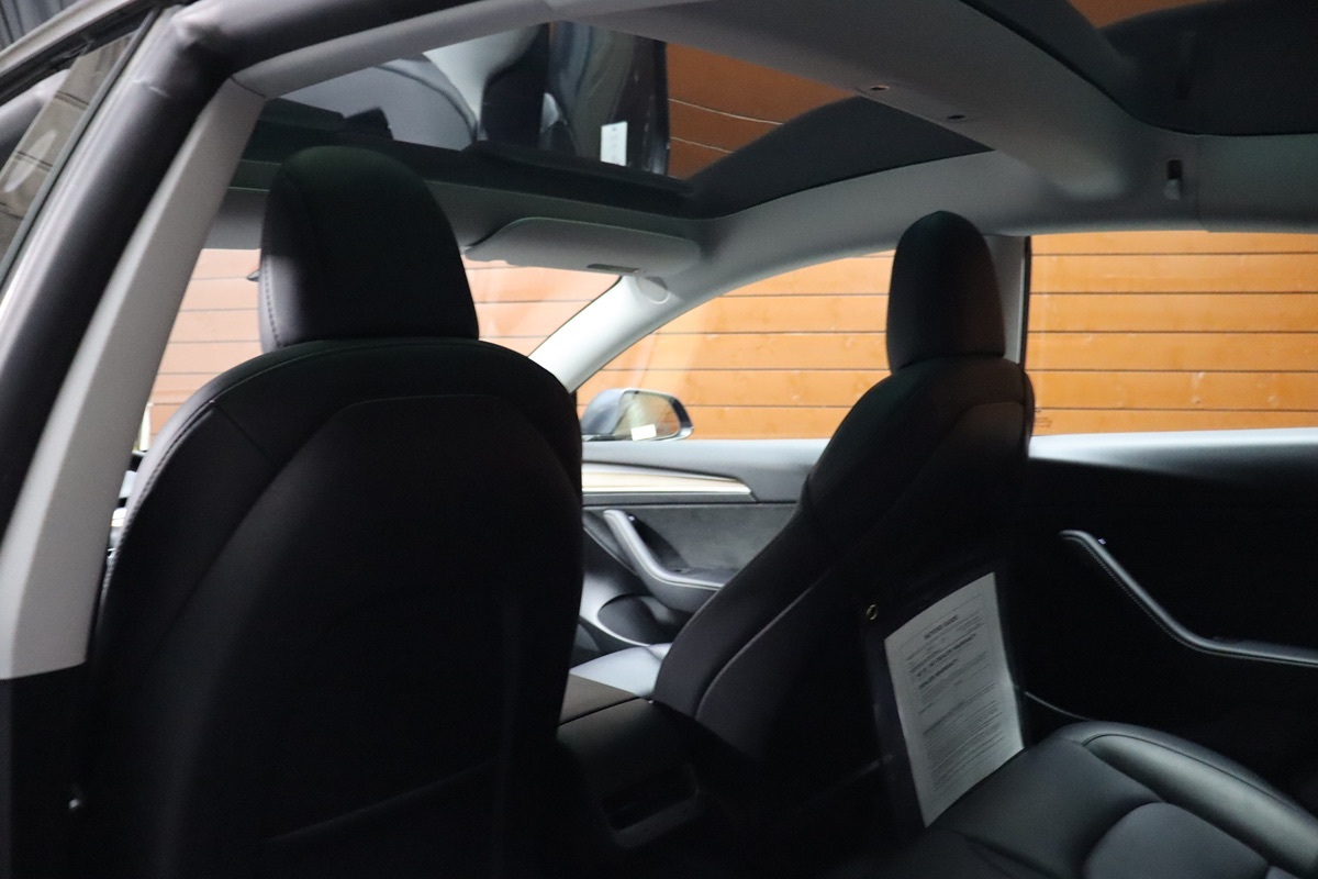 2023 Tesla Model 3 photo 35