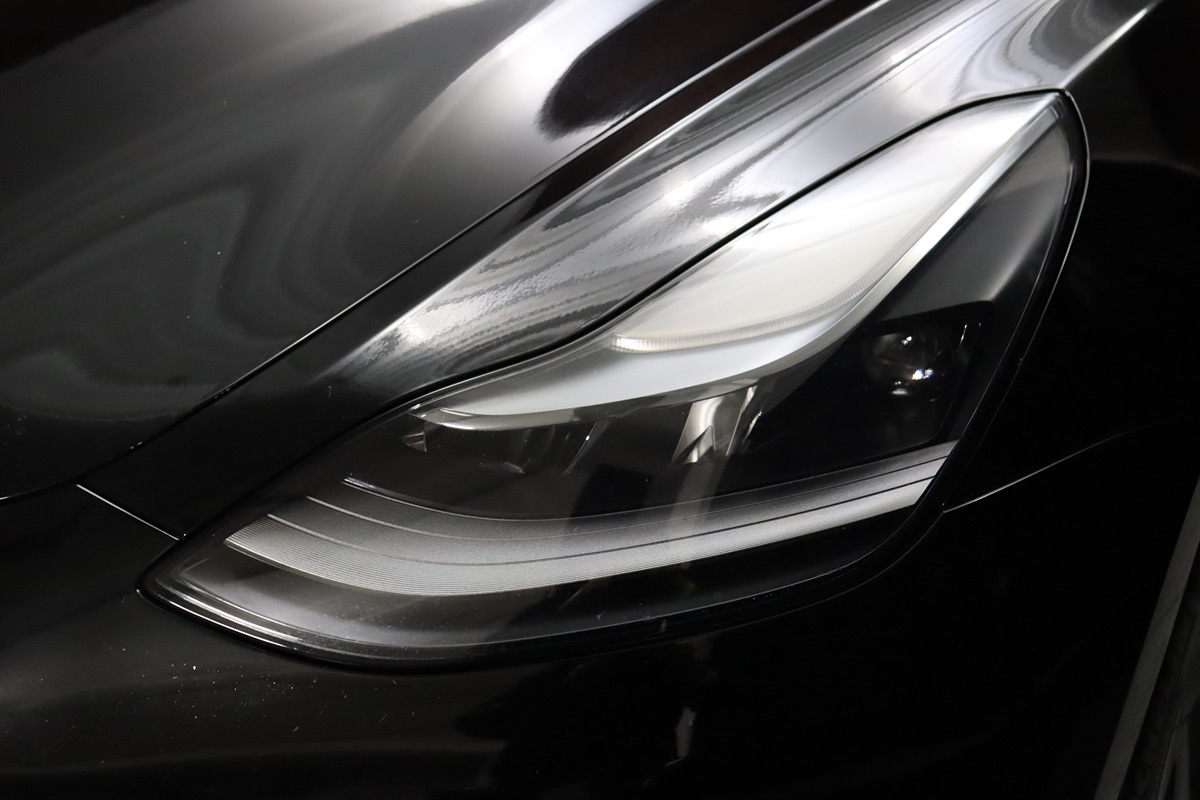 2023 Tesla Model 3 photo 3