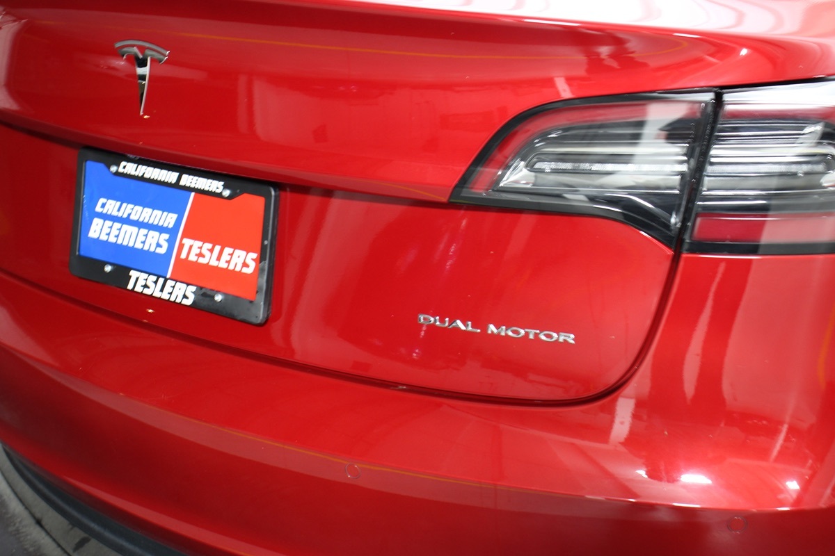2022 Tesla Model 3 Long Range photo 10