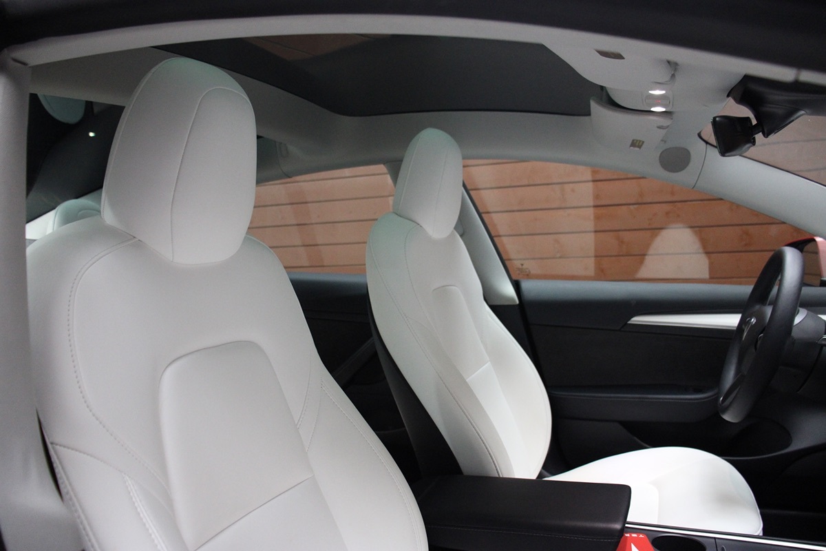 2022 Tesla Model 3 Long Range photo 17