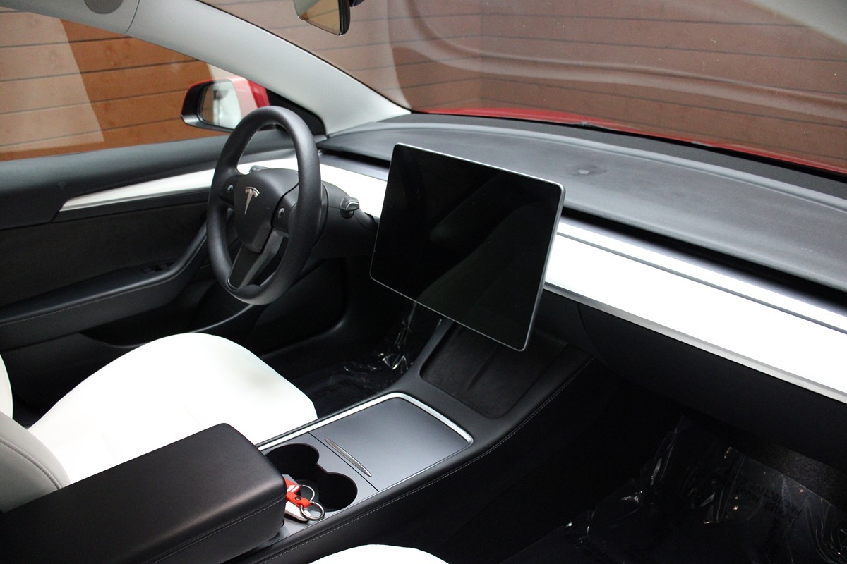 2022 Tesla Model 3 Long Range photo 19