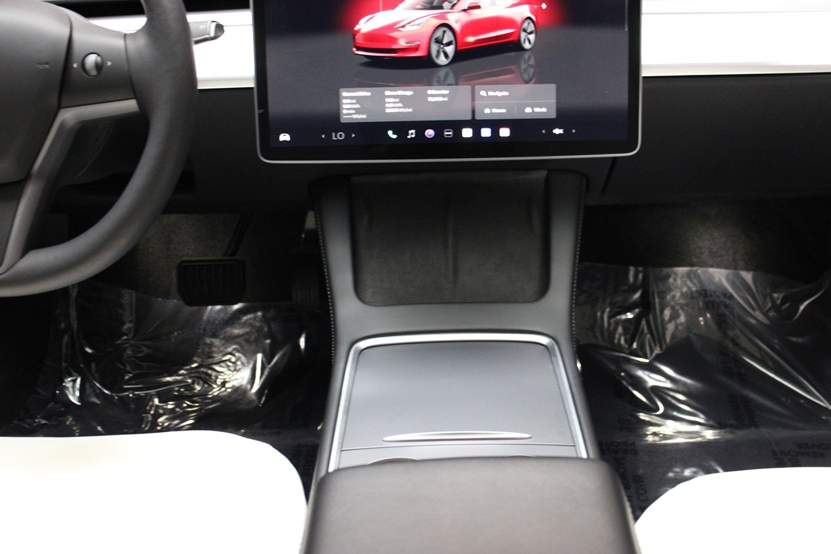 2022 Tesla Model 3 Long Range photo 27