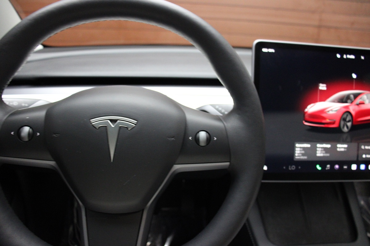 2022 Tesla Model 3 Long Range photo 29