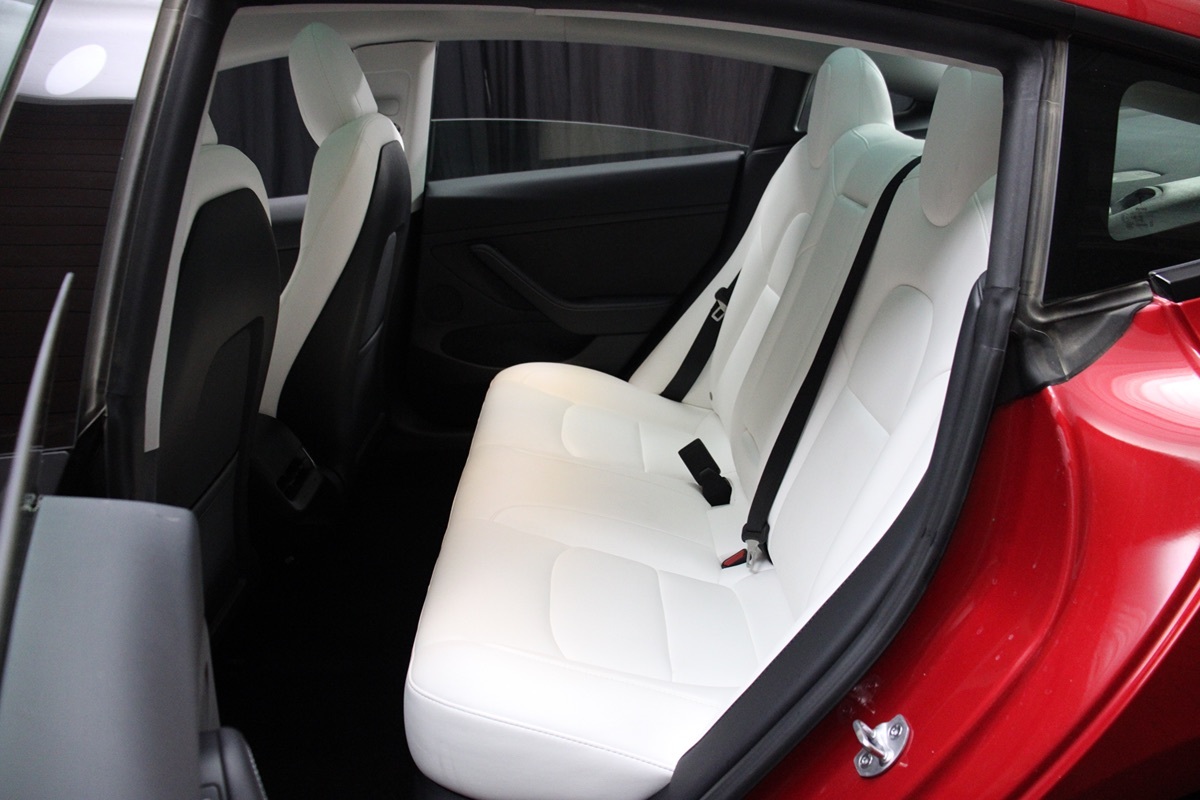 2022 Tesla Model 3 Long Range photo 36