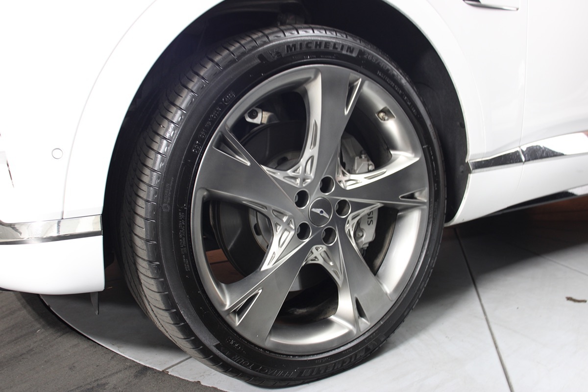 2023 Genesis GV80 2.5T AWD Prestige photo 4