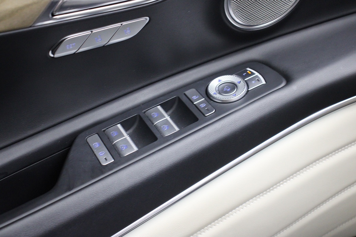 2023 Genesis GV80 2.5T AWD Prestige photo 23