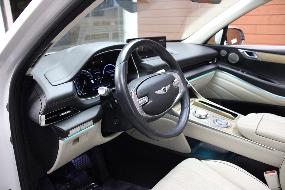 2023 Genesis GV80 2.5T AWD Prestige photo 24
