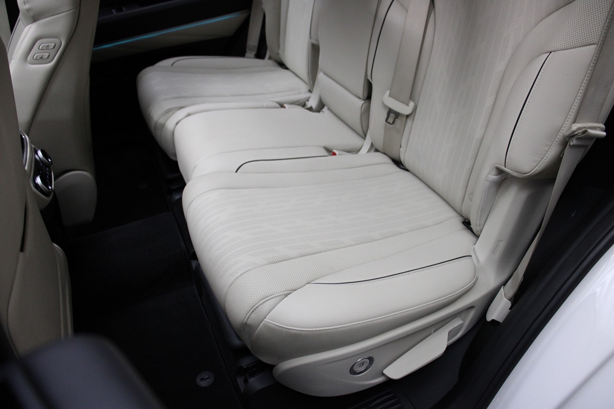 2023 Genesis GV80 2.5T AWD Prestige photo 30