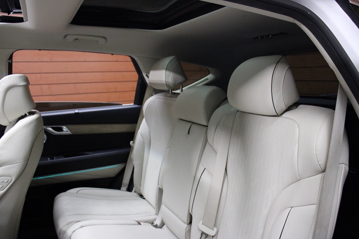 2023 Genesis GV80 2.5T AWD Prestige photo 31