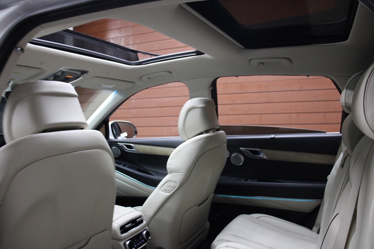 2023 Genesis GV80 2.5T AWD Prestige photo 32