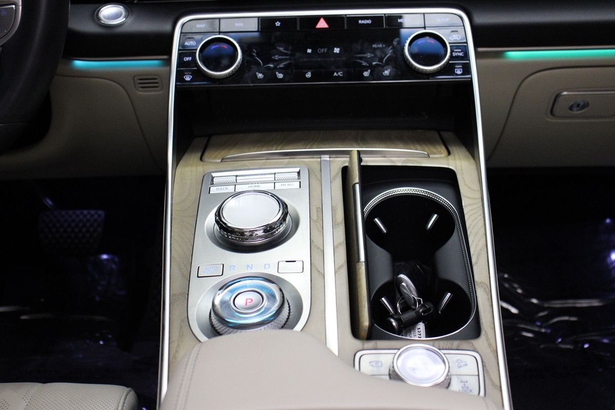 2023 Genesis GV80 2.5T AWD Prestige photo 37