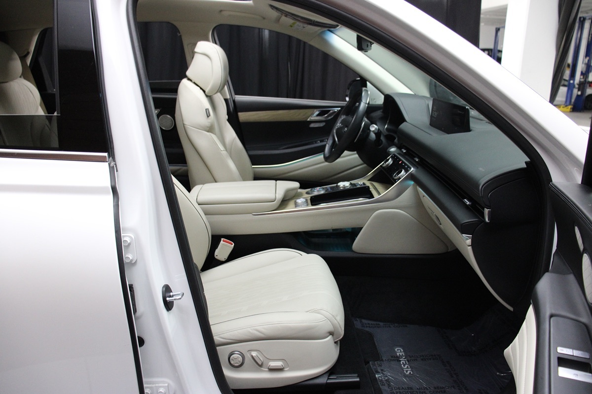 2023 Genesis GV80 2.5T AWD Prestige photo 47