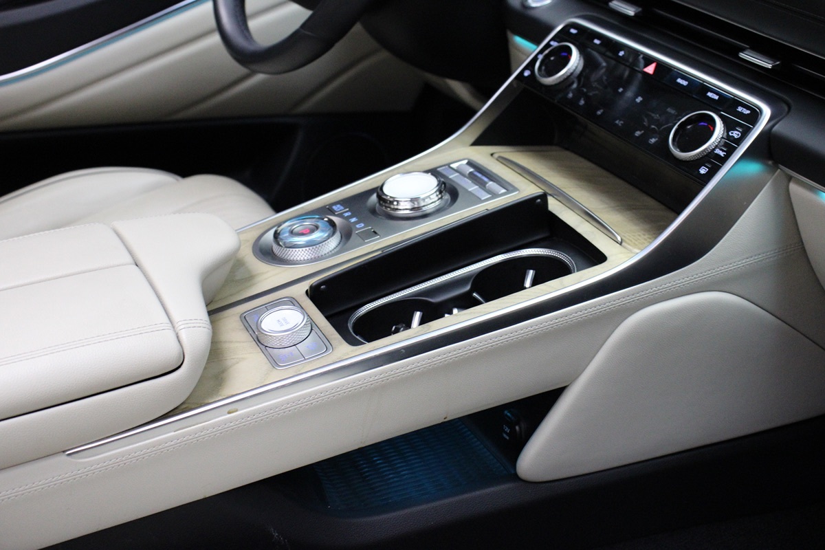 2023 Genesis GV80 2.5T AWD Prestige photo 49