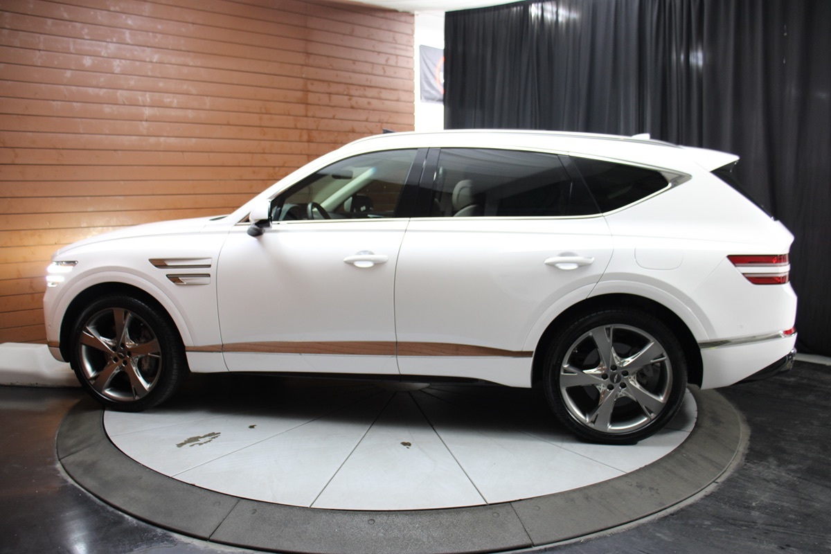 2023 Genesis GV80 2.5T AWD Prestige photo 9