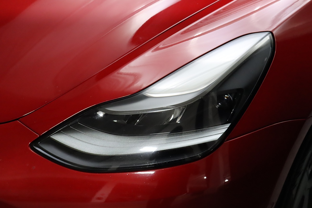 2023 Tesla Model 3 photo 3