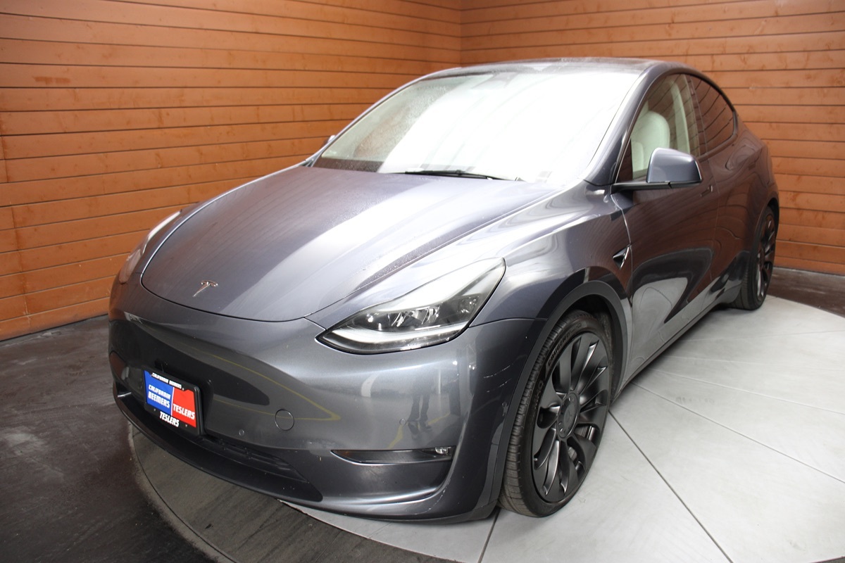 2022 Tesla Model Y Performance photo 3