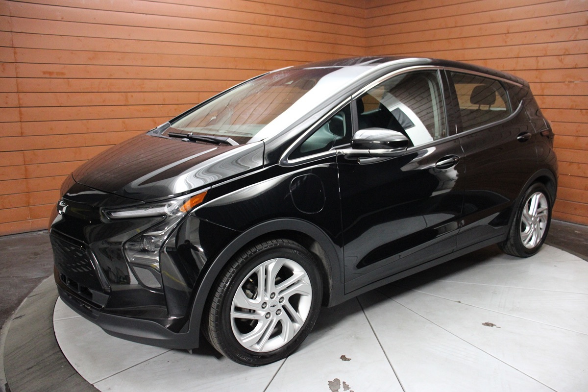 2023 Chevrolet Bolt EV 1LT photo 3