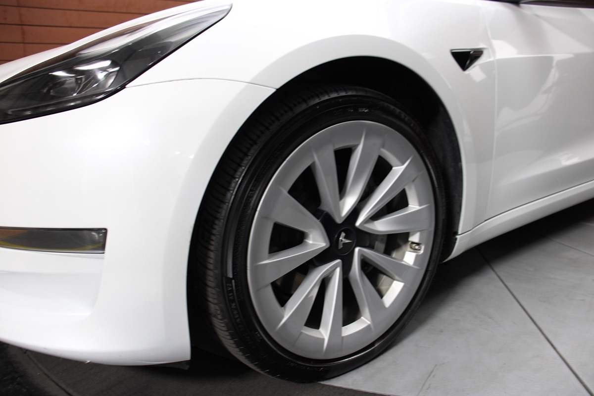 2023 Tesla Model 3 Long Range photo 2