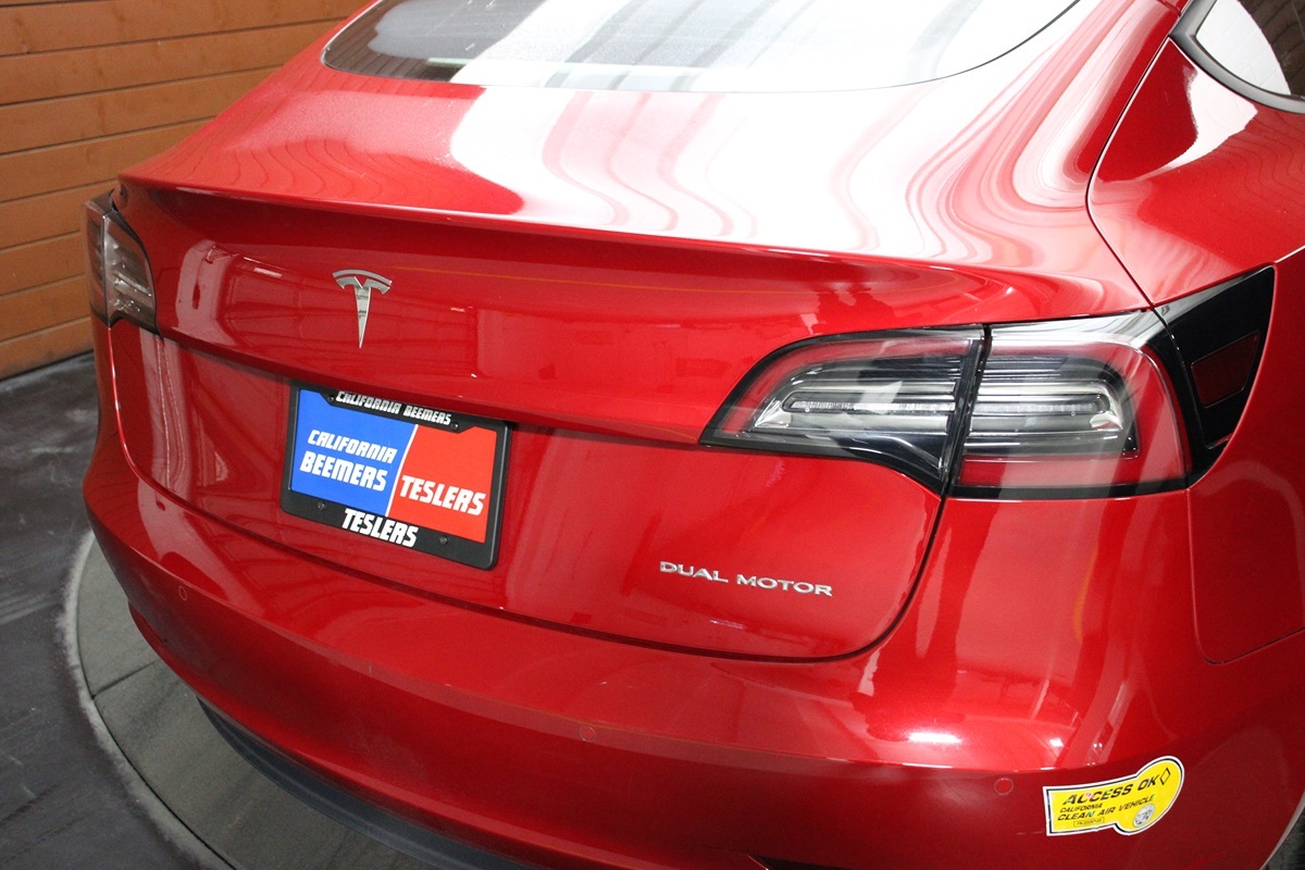 2022 Tesla Model 3 Long Range photo 3
