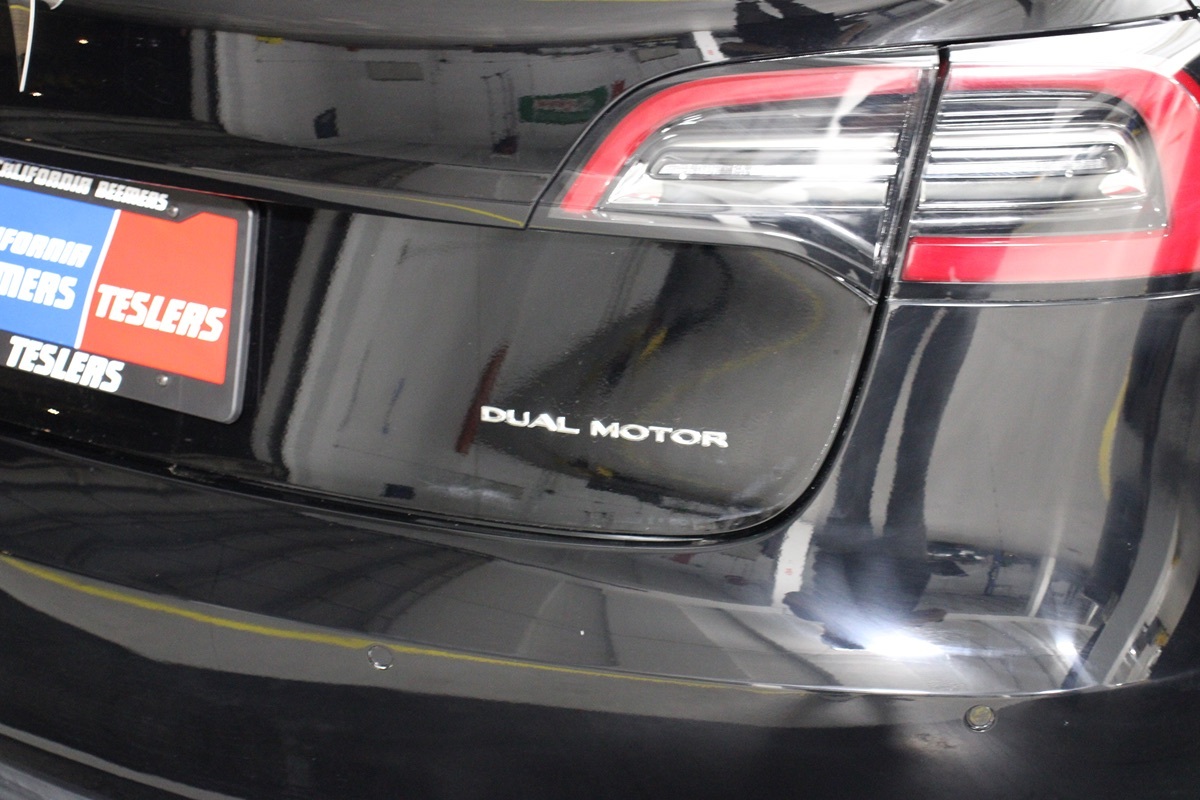 2022 Tesla Model 3 Long Range photo 3