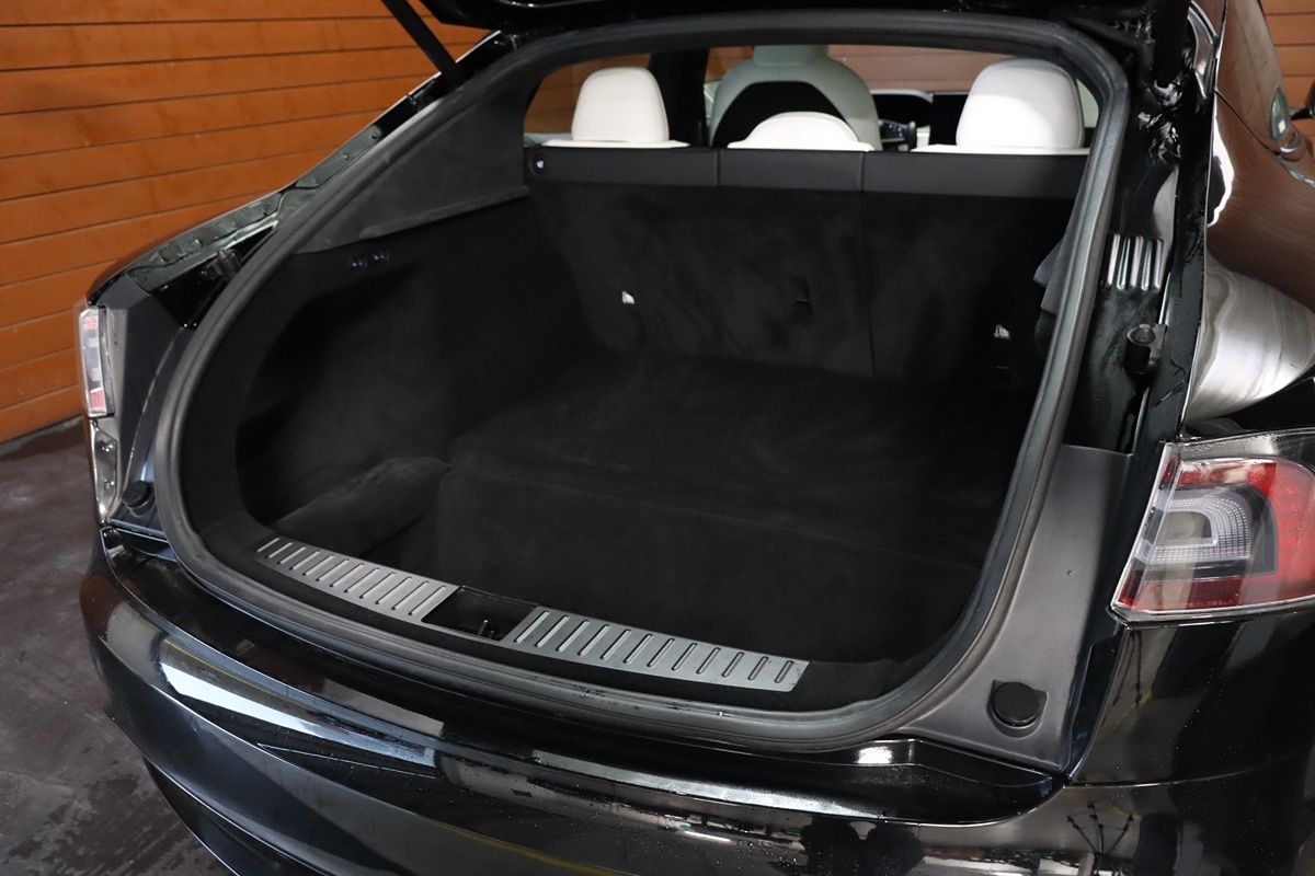2022 Tesla Model S photo 4