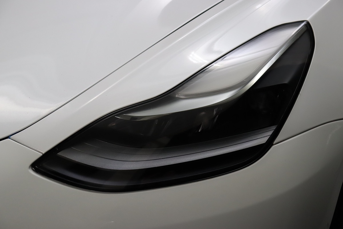 2023 Tesla Model 3 photo 3