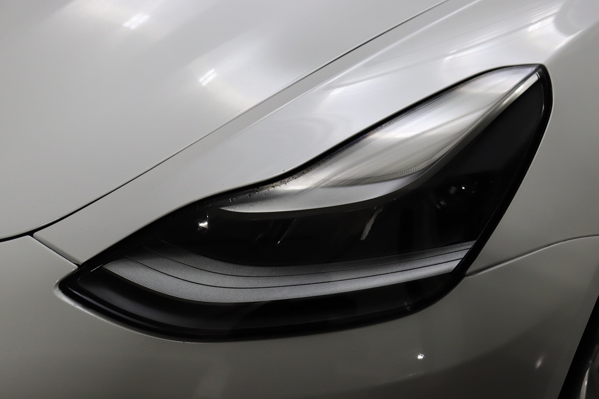 2023 Tesla Model 3 photo 3