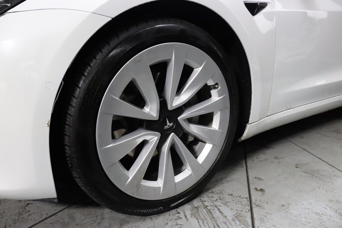 2023 Tesla Model 3 photo 4