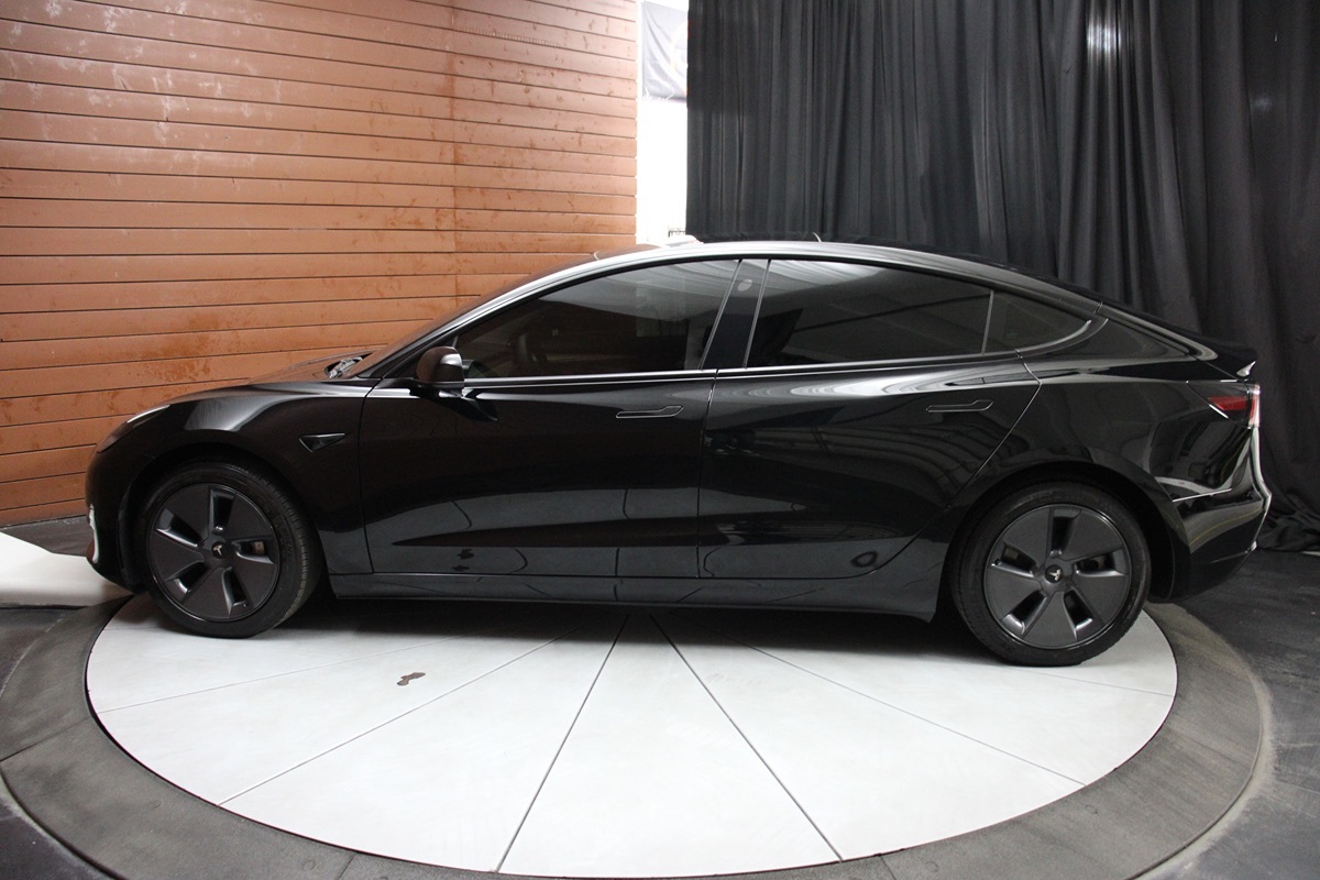 2022 Tesla Model 3 Long Range photo 4