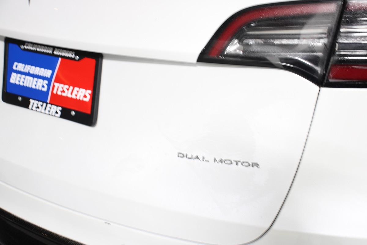2020 Tesla Model Y Long Range photo 2
