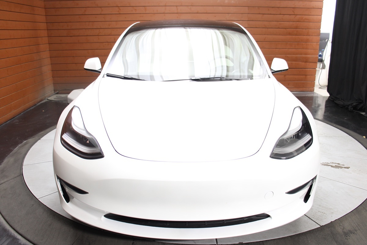 2023 Tesla Model 3 photo 3