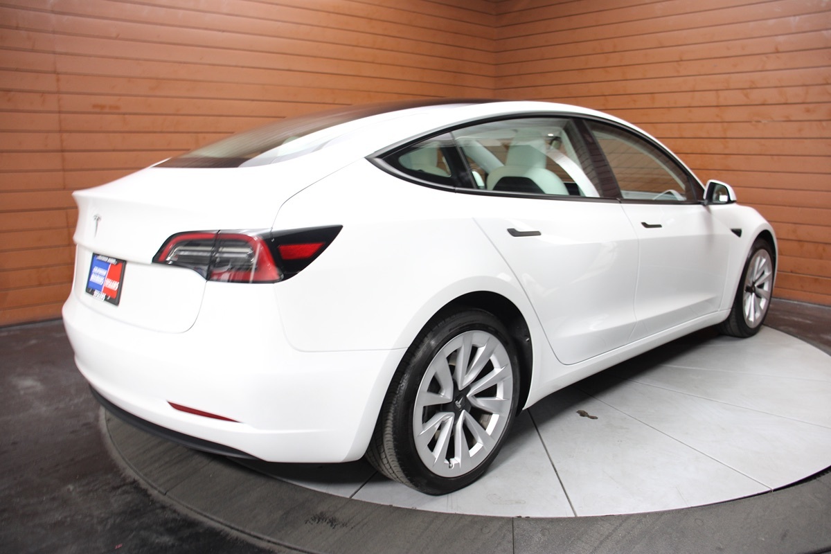 2023 Tesla Model 3 photo 2