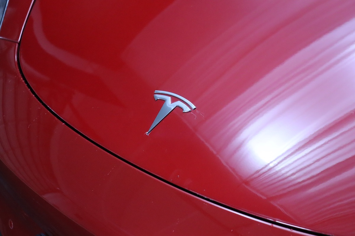 2020 Tesla Model 3 Long Range photo 2