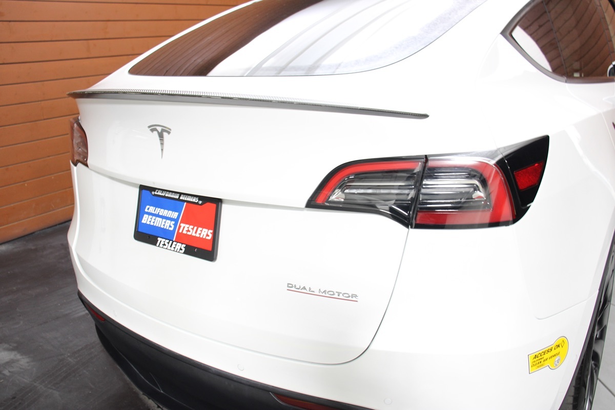 2022 Tesla Model Y Performance photo 3