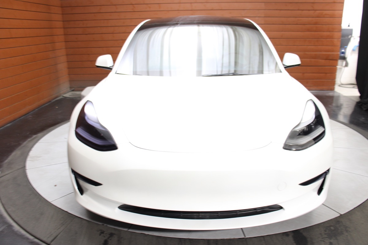 2023 Tesla Model 3 photo 3