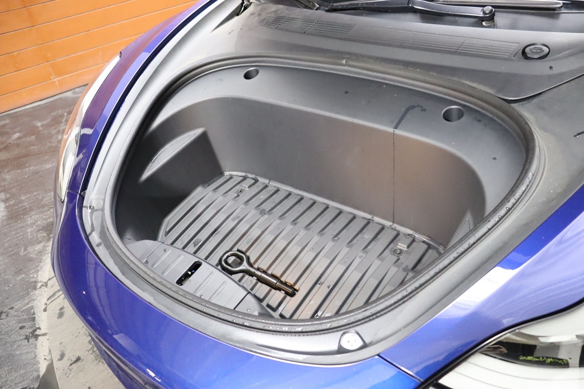 2023 Tesla Model 3 photo 2