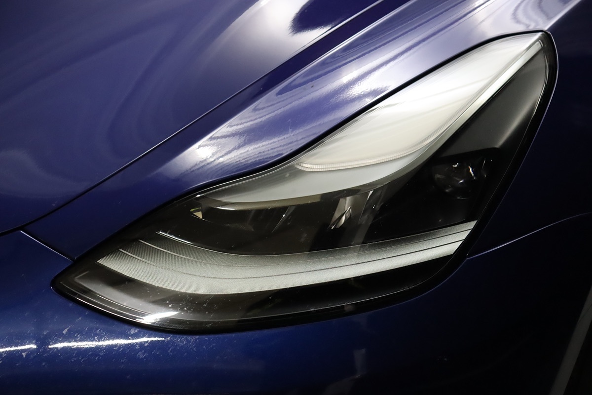 2023 Tesla Model 3 photo 3
