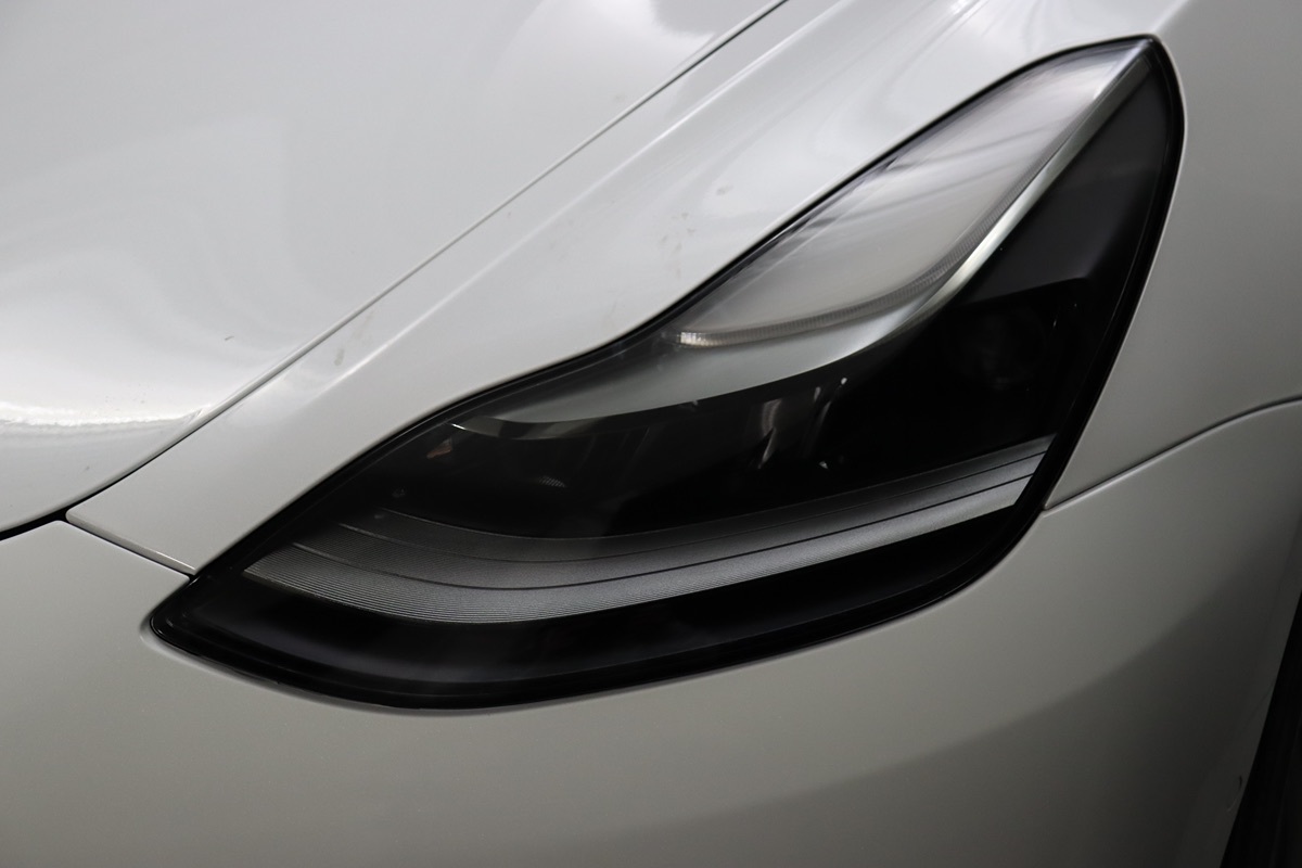 2022 Tesla Model 3 Long Range photo 3