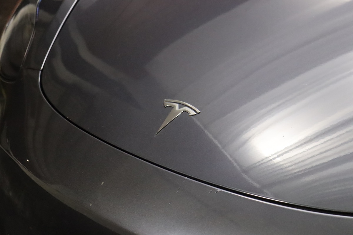 2022 Tesla Model 3 Long Range photo 2