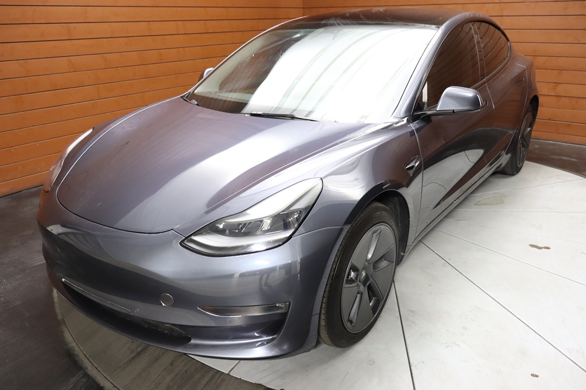 2022 Tesla Model 3 Long Range photo 4