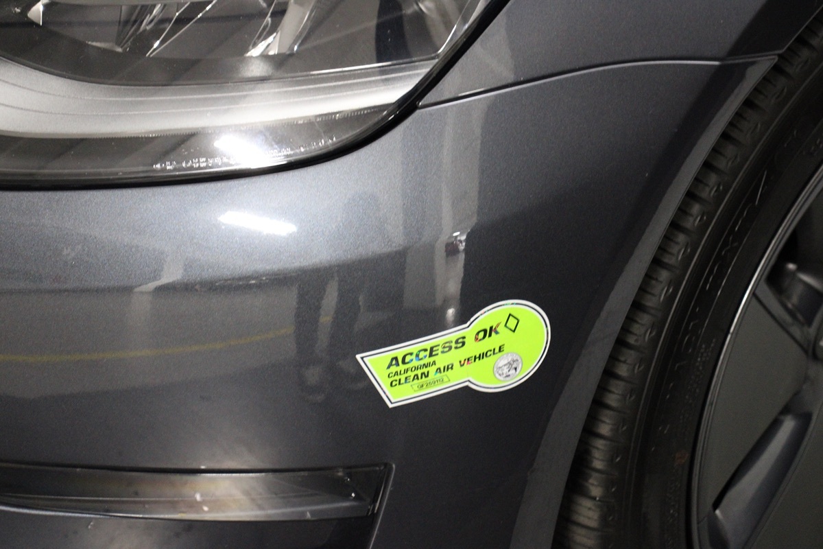 2023 Tesla Model 3 photo 2