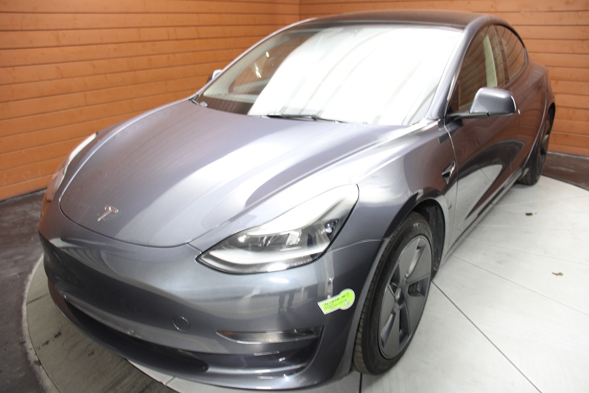 2023 Tesla Model 3 photo 4