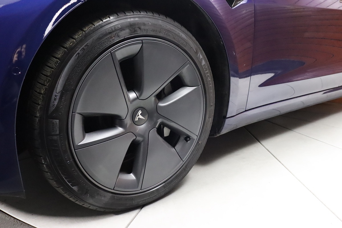 2022 Tesla Model 3 Long Range photo 3